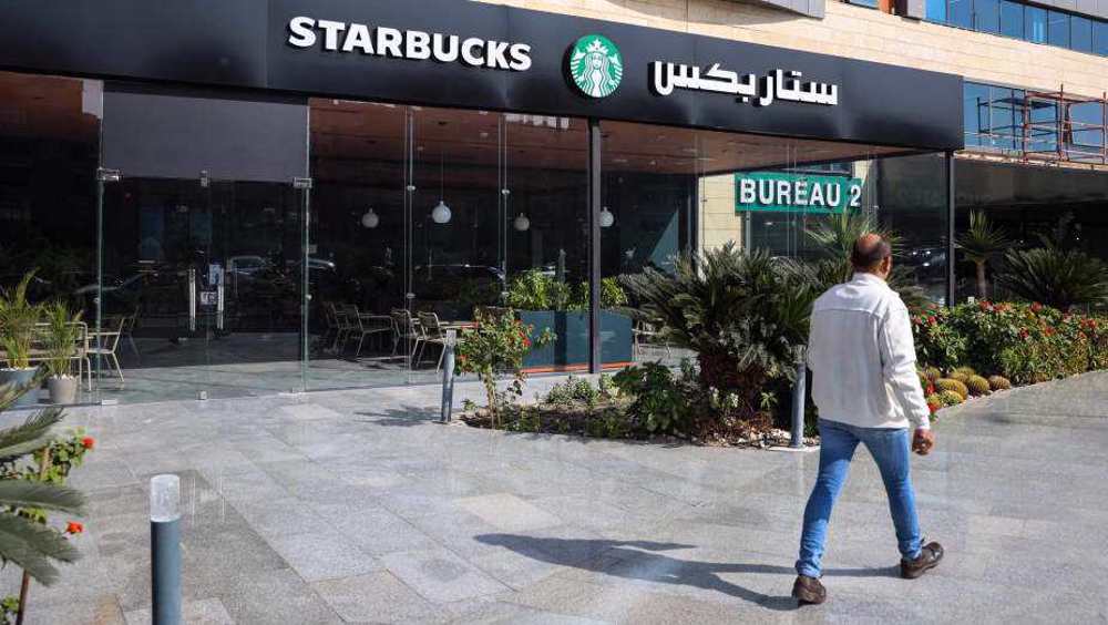 Starbucks PHK 2000 Karyawan Di Cabang-cabang Timur Tengah Imbas Boikot Pro-Palestina